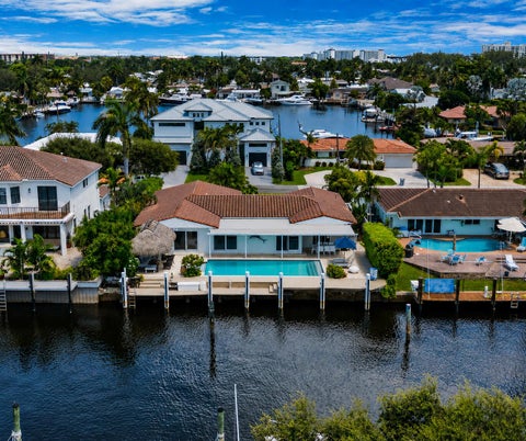Photo of 2750 NE 8TH Court, Pompano Beach, FL 33062 (MLS # B26068346)