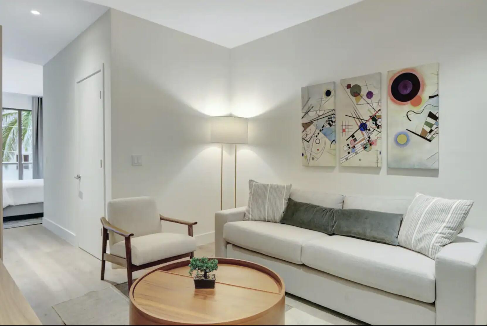 229 SW 9th Street 201