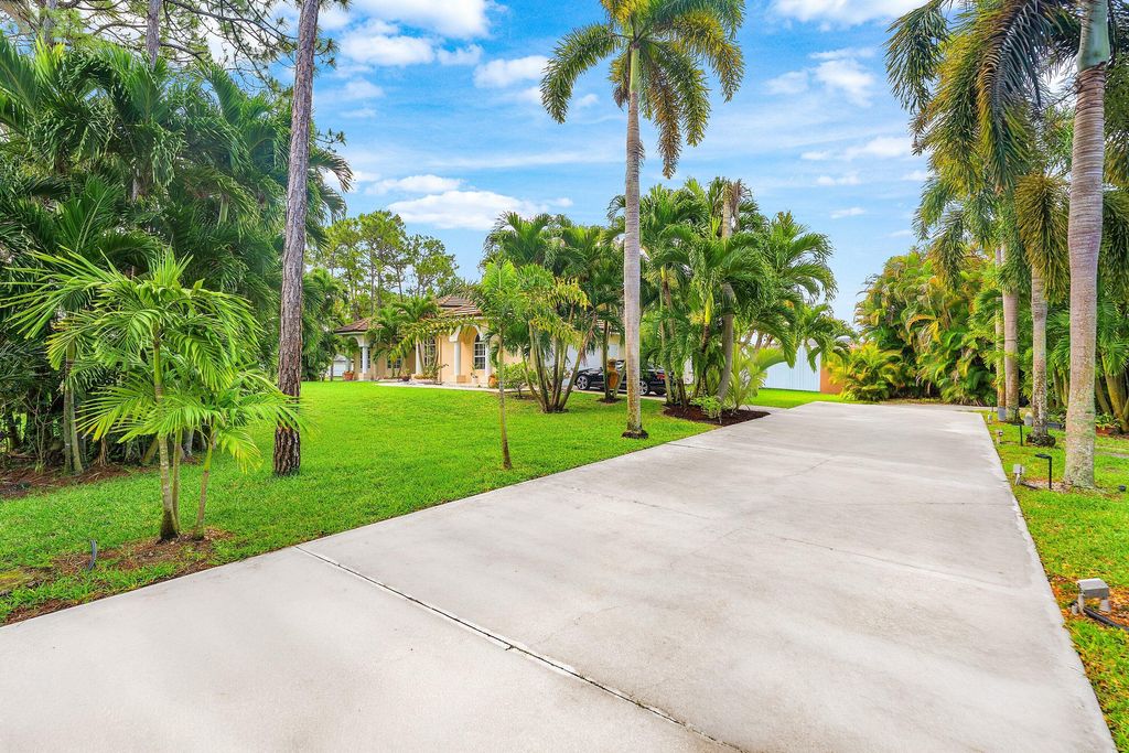 Photo of 12328 85th Road N, West Palm Beach, FL 33412 (MLS # B26018044)