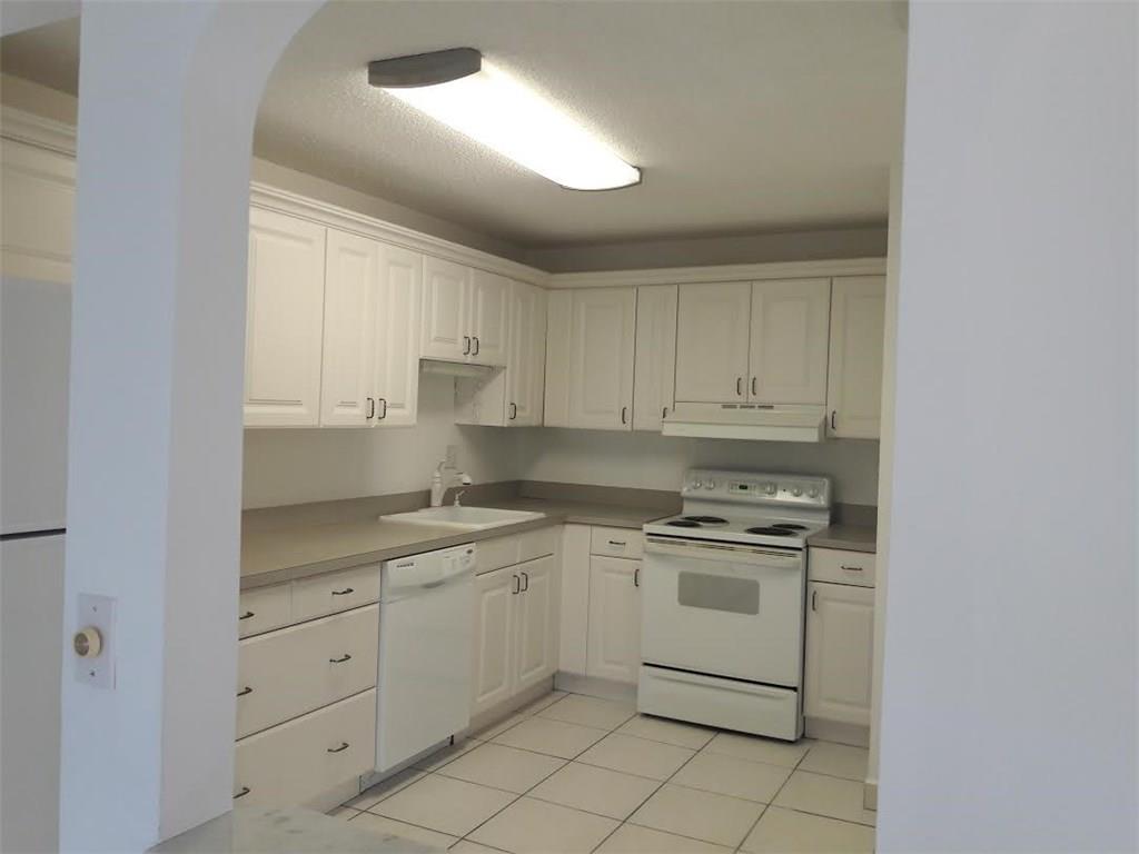 Lauderdale West - Residential