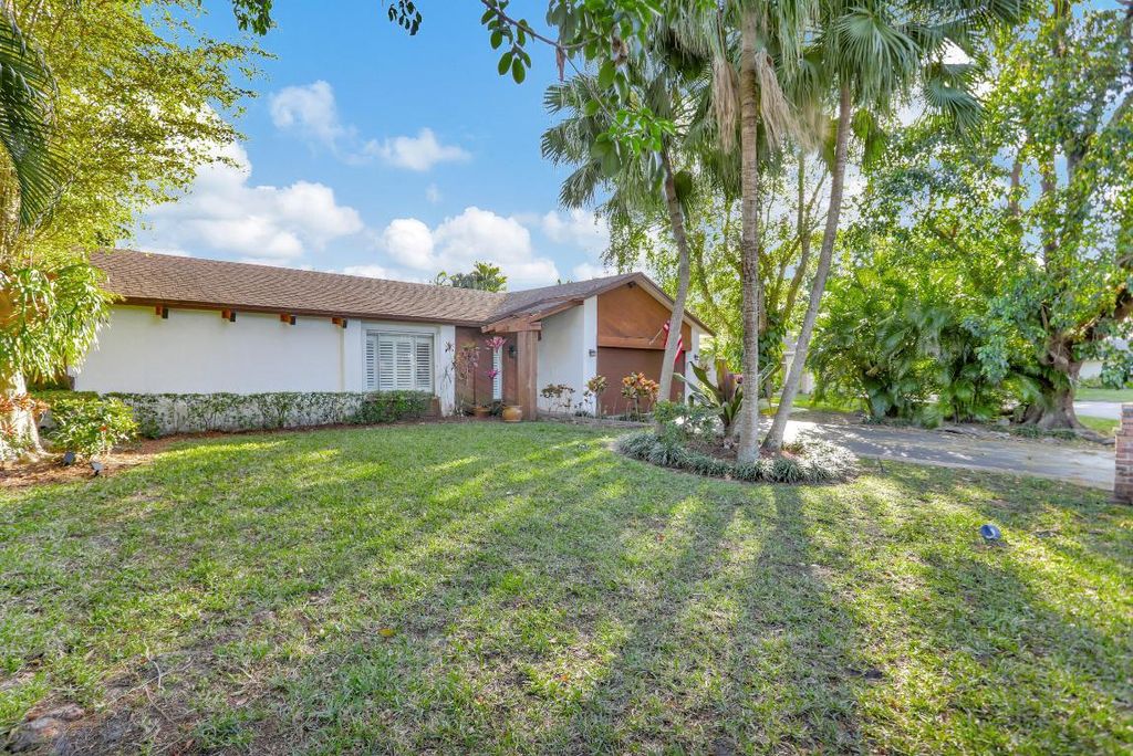 Photo of 9626 NW 27th Street, Coral Springs, FL 33065 (MLS # R10965753)