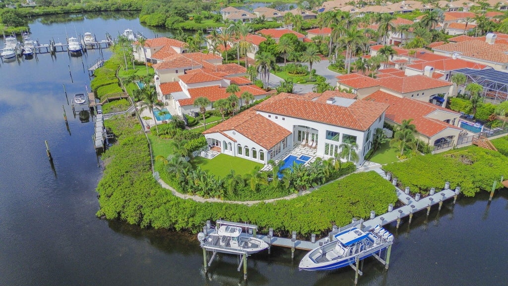 Photo of 3299 Bridgegate Drive, Jupiter, FL 33477 (MLS # R11110116)