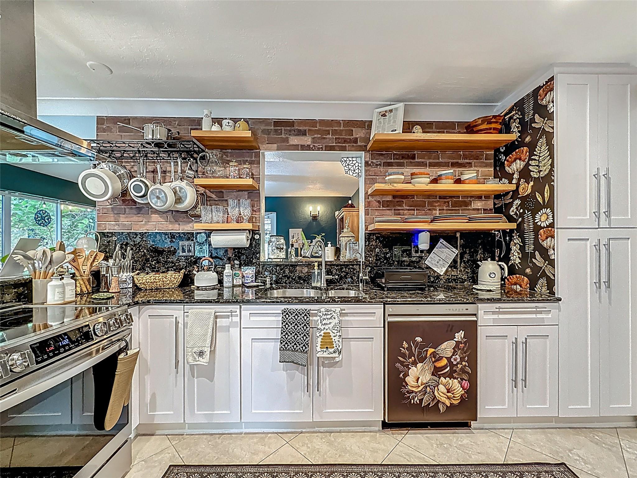 RIVERLAND VILLAGE SEC ONE - Residential