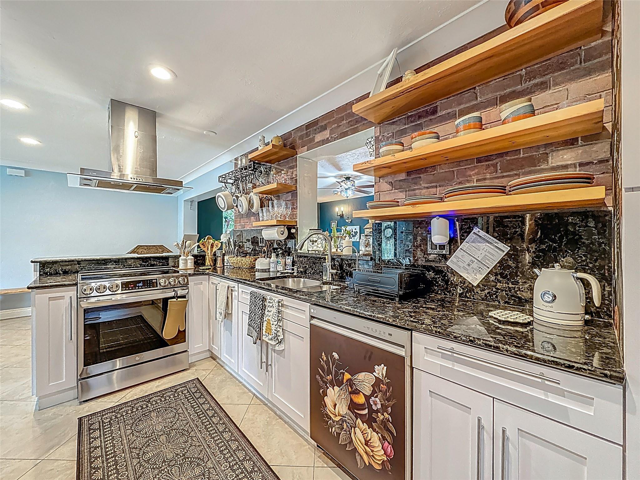 RIVERLAND VILLAGE SEC ONE - Residential