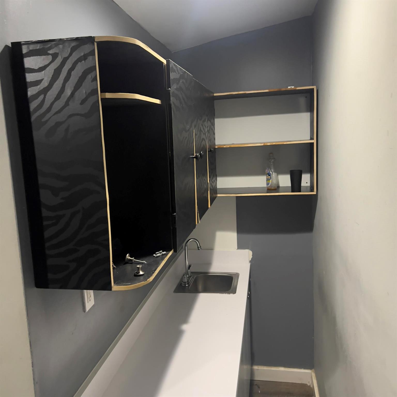 DRIFTWOOD PLAZA - Residential Lease