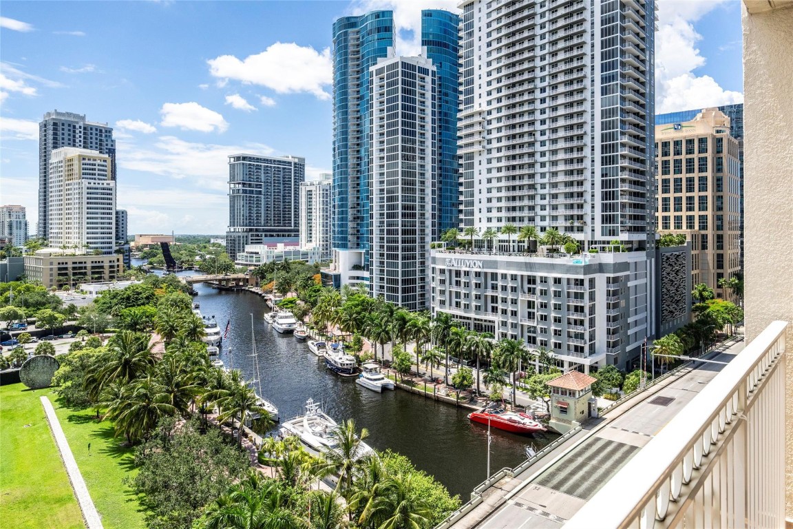 511 SE 5th Avenue 1116