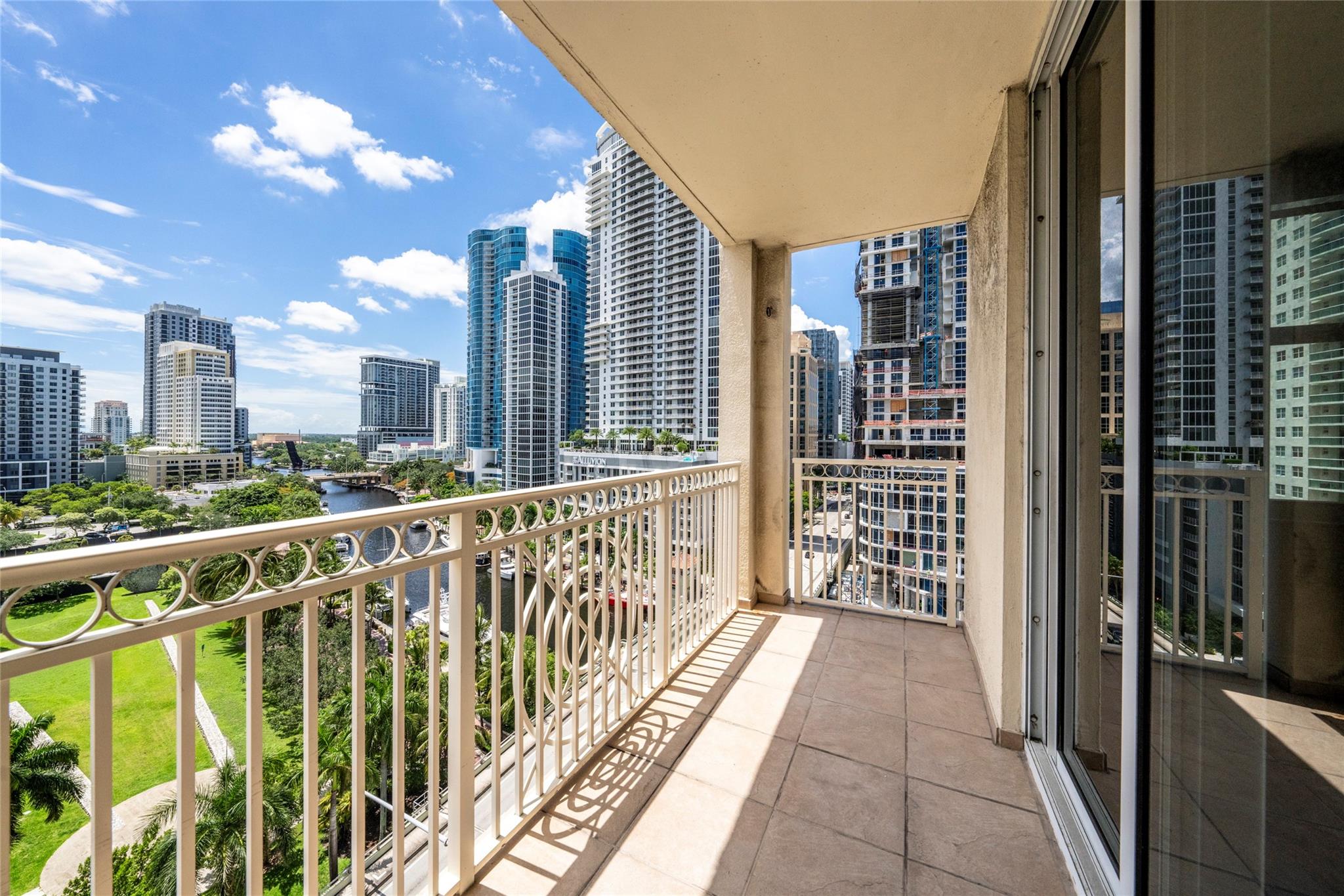 511 SE 5th Ave 1116
