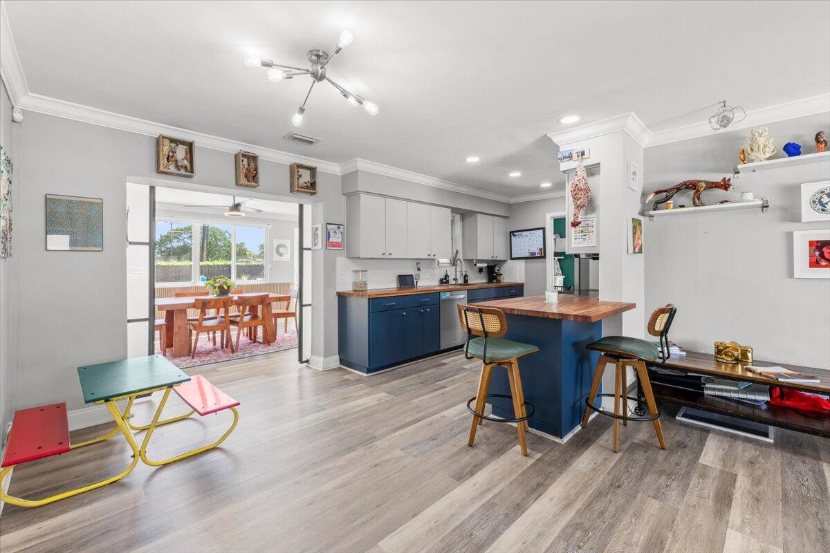 Floral Heights 1st Add 37 - Residential