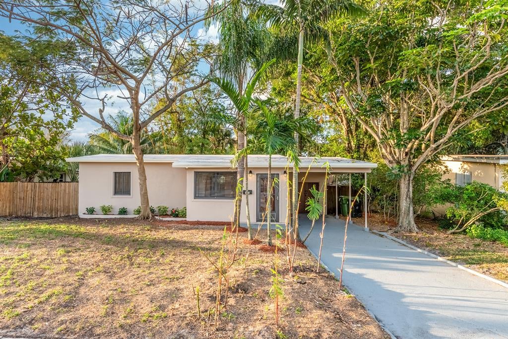 Photo of 1708 SW 9 Street, Fort Lauderdale, FL 33312 (MLS # R10700569)