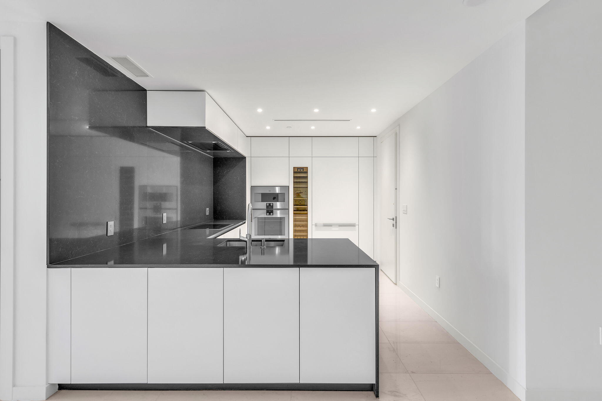 Aston Martin Condominium Association - Residential Lease