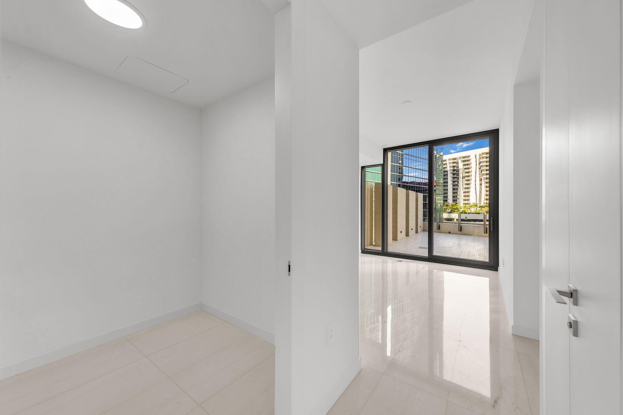 Aston Martin Condominium Association - Residential Lease