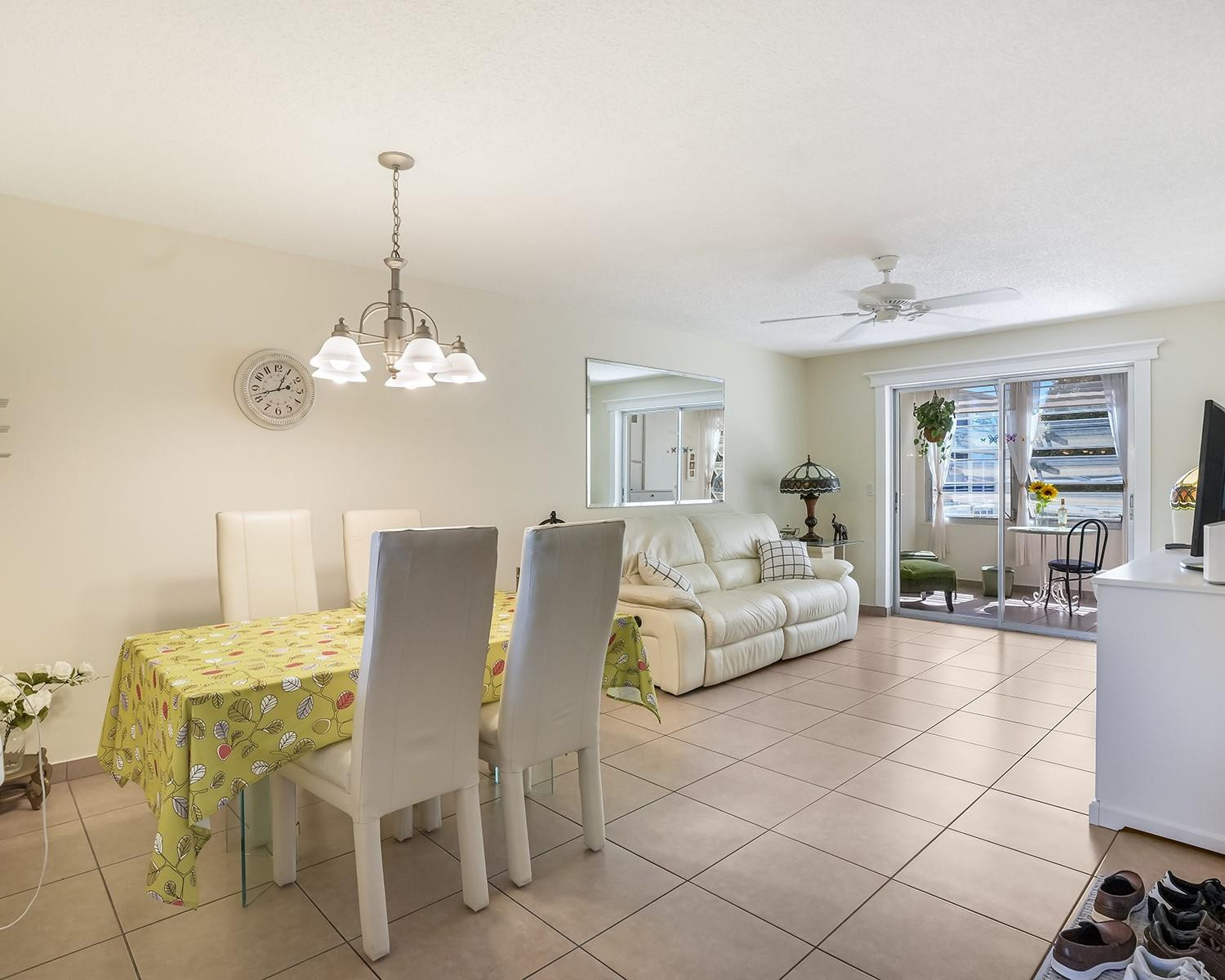 VILLAGE ROYALE GREENWOOD - Residential