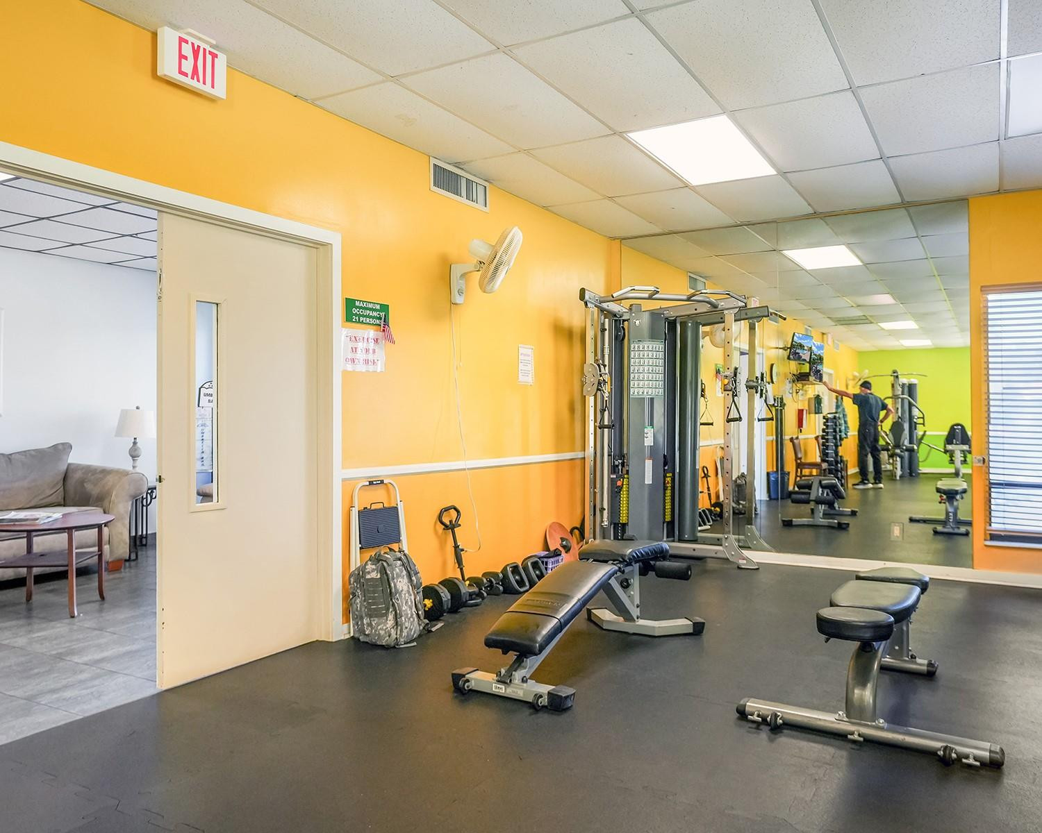 VILLAGE ROYALE GREENWOOD - Residential