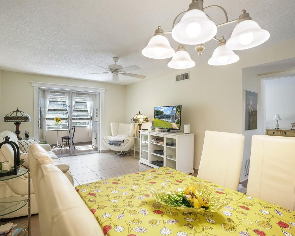 Photo of 2615 NE 3rd Court #3140, Boynton Beach, FL 33435 (MLS # F10554751)