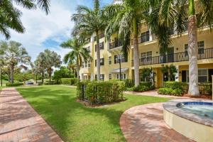 LATITUDE DELRAY BEACH CON - Residential