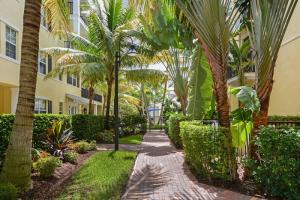 LATITUDE DELRAY BEACH CON - Residential