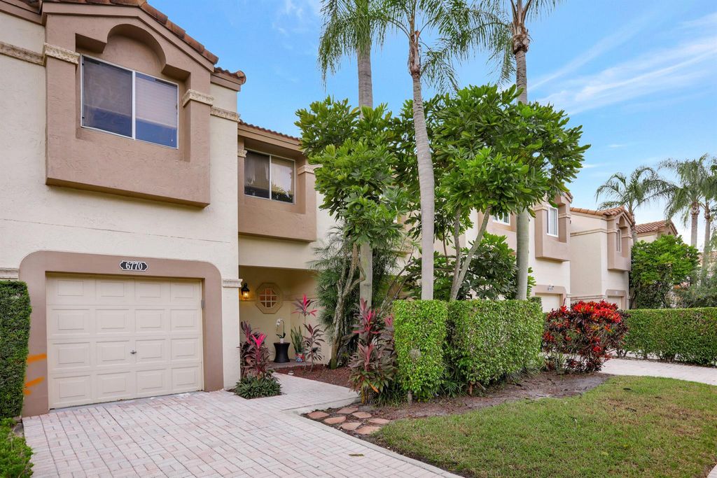 Photo of 6770 Via Regina, Boca Raton, FL 33433 (MLS # R11135080)