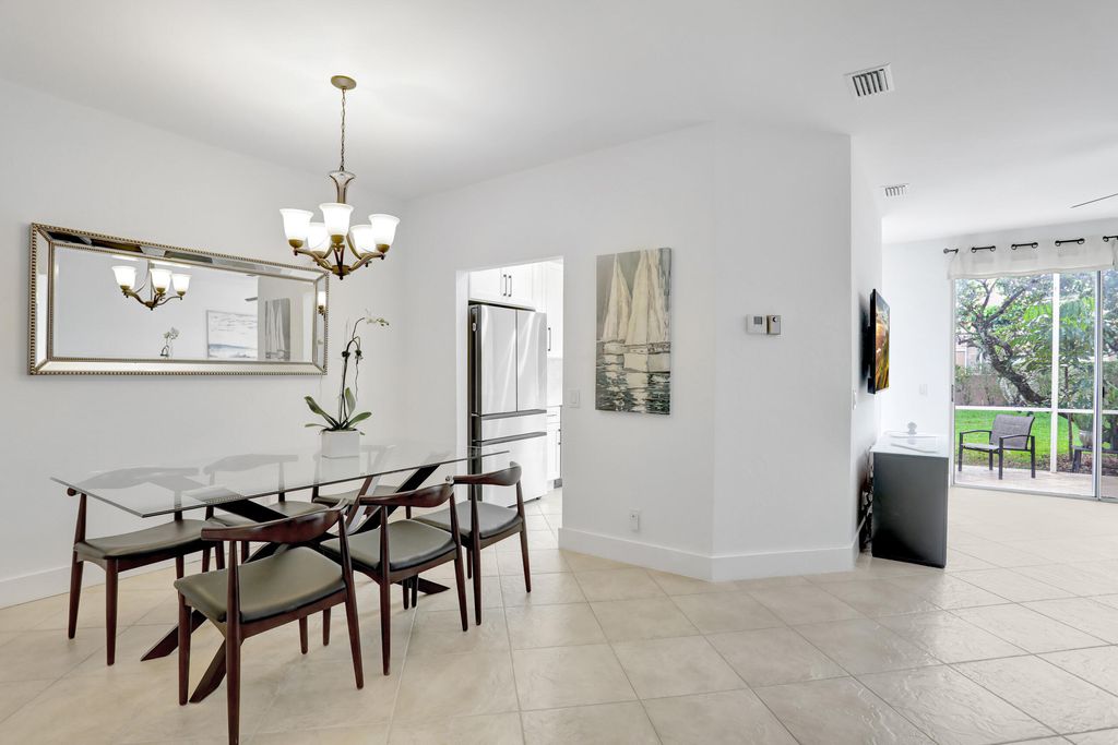 Photo of 6770 Via Regina, Boca Raton, FL 33433 (MLS # R11135080)