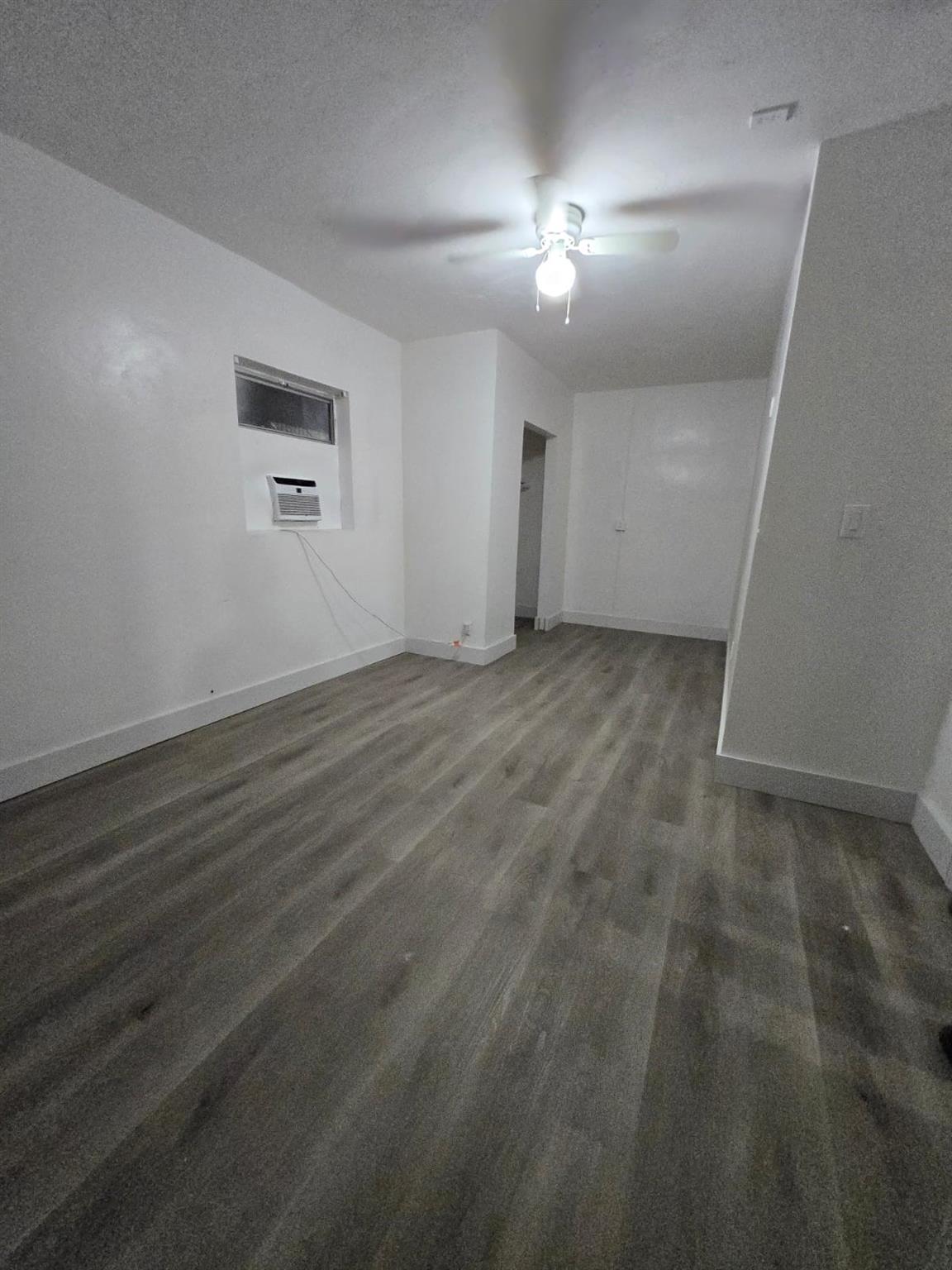 North Hollywood 4-1 B - Residential Lease