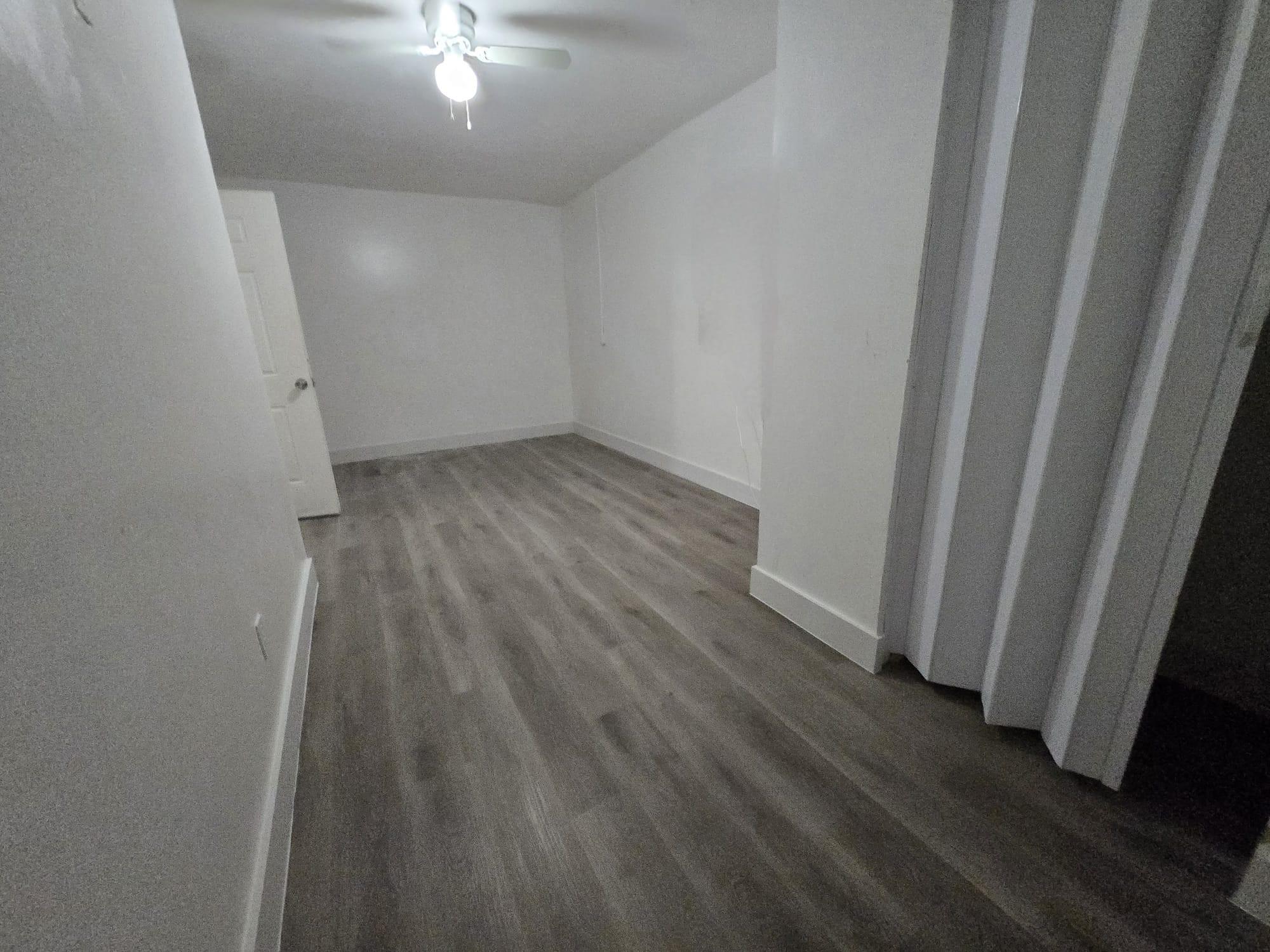 North Hollywood 4-1 B - Residential Lease