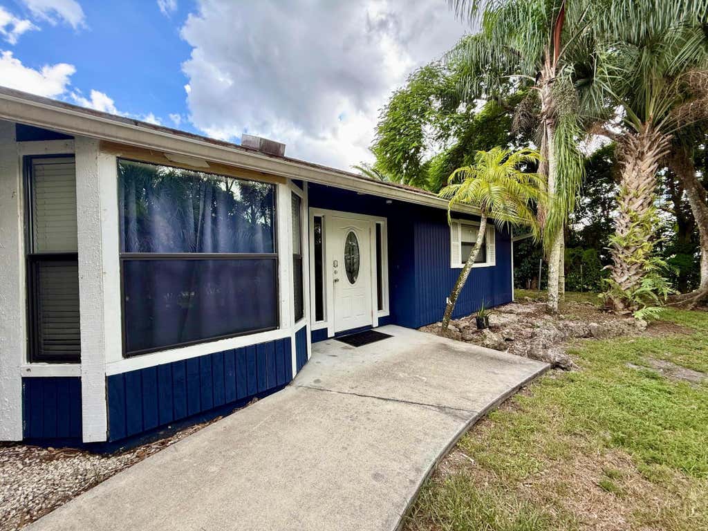 Photo of 15684 86th Way N, Palm Beach Gardens, FL 33418 (MLS # R11155329)