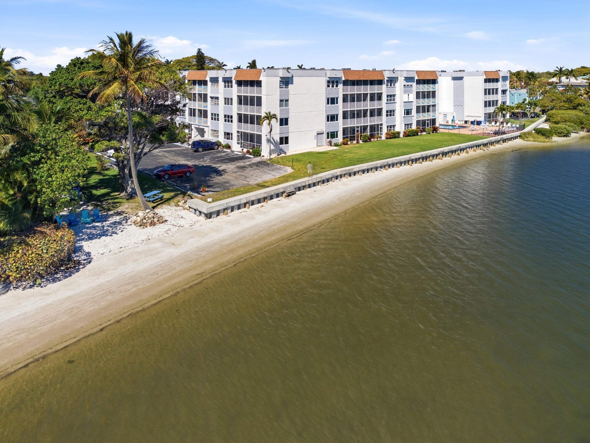 PALM LAKE 1 CONDO - Residential