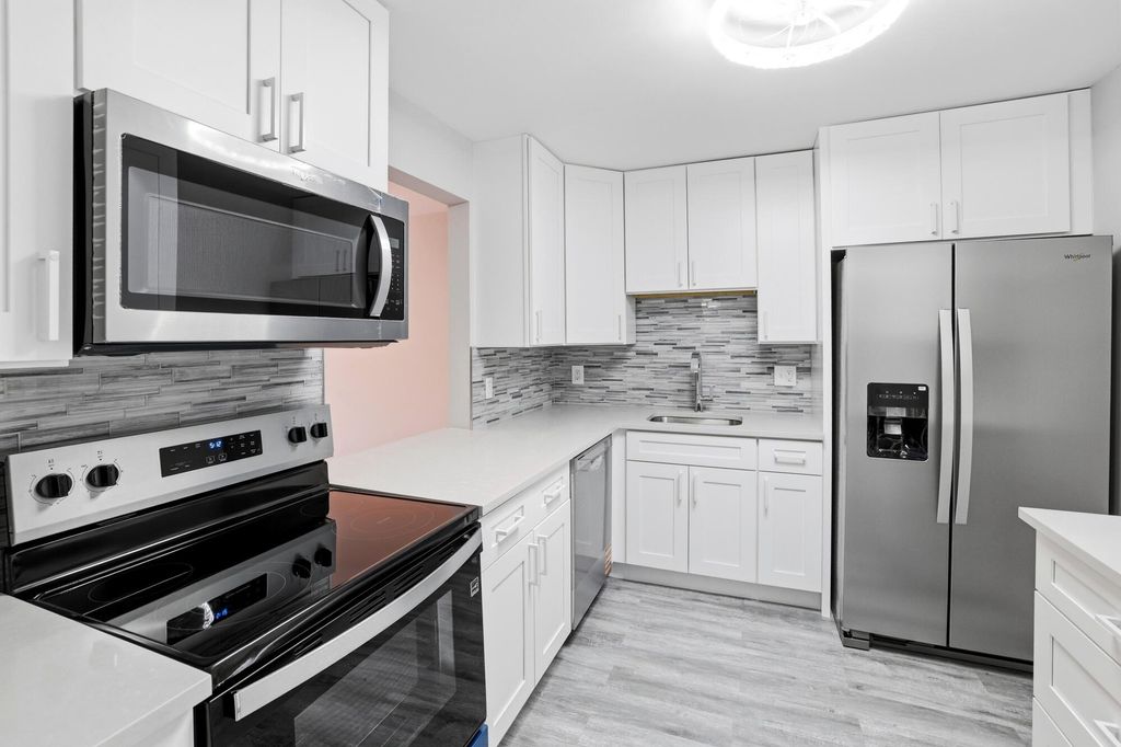 Photo of 1502 S Lakeside Dr #204, Lake Worth Beach, FL 33460 (MLS # R11164556)