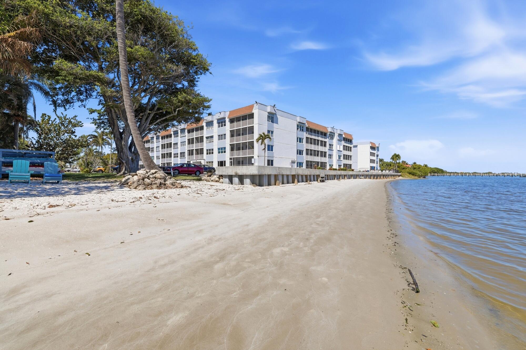 PALM LAKE 1 CONDO - Residential