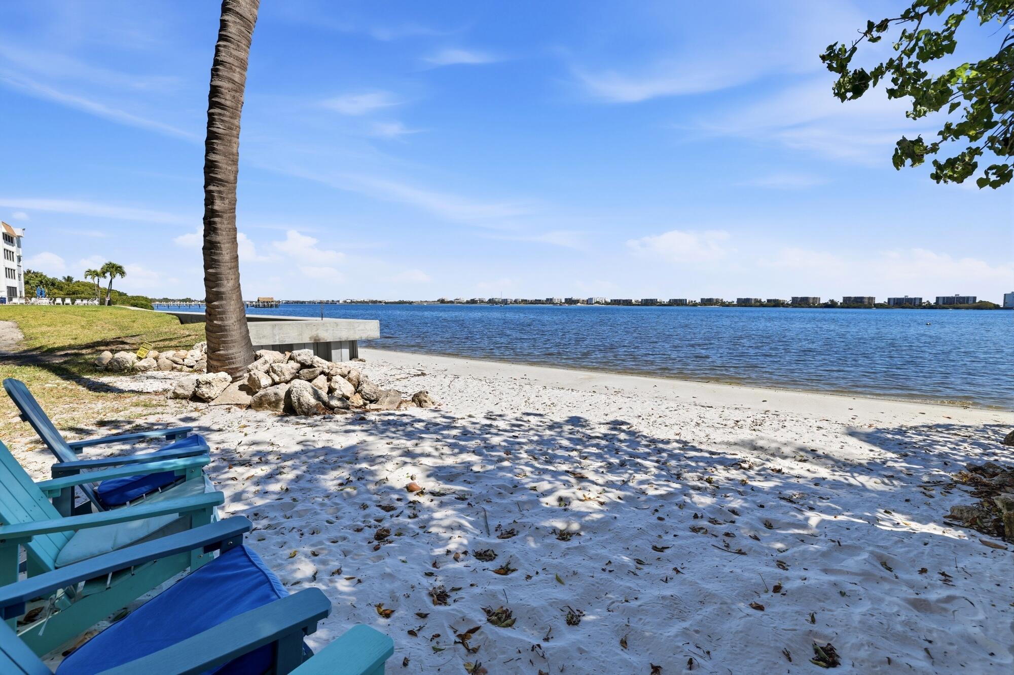 PALM LAKE 1 CONDO - Residential