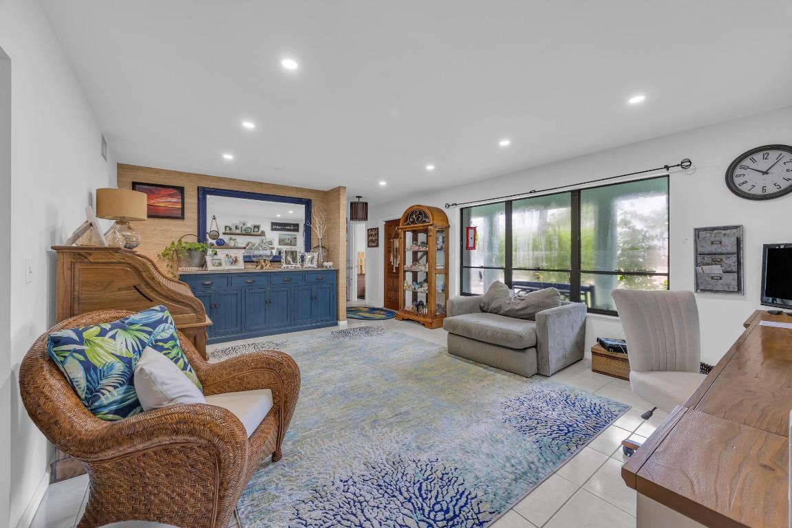 Loxahatchee River - Residential