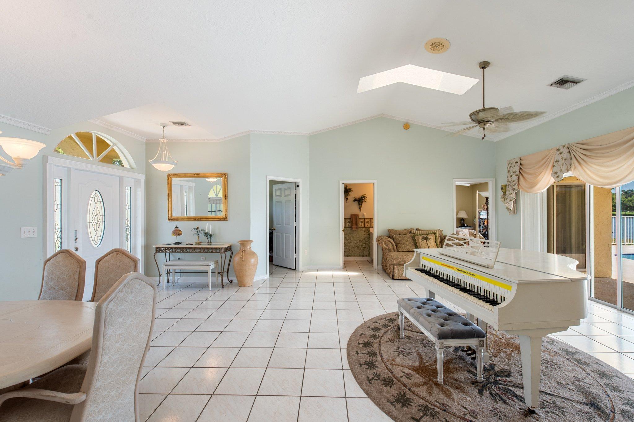 GREENVIEW SHORES 1 OF WELLINGTON - Residential