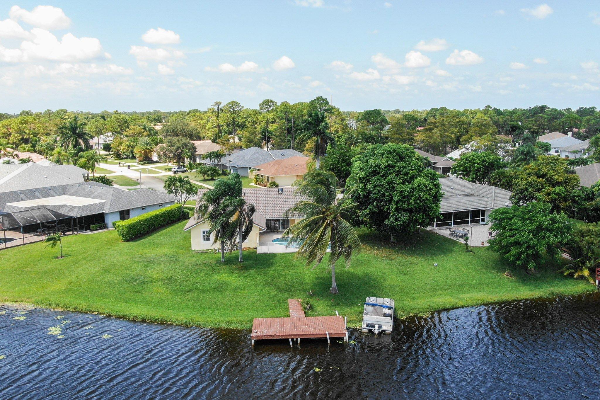 GREENVIEW SHORES 1 OF WELLINGTON - Residential