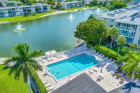 A home in Lake Worth