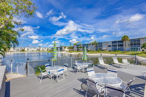 A home in Lake Worth