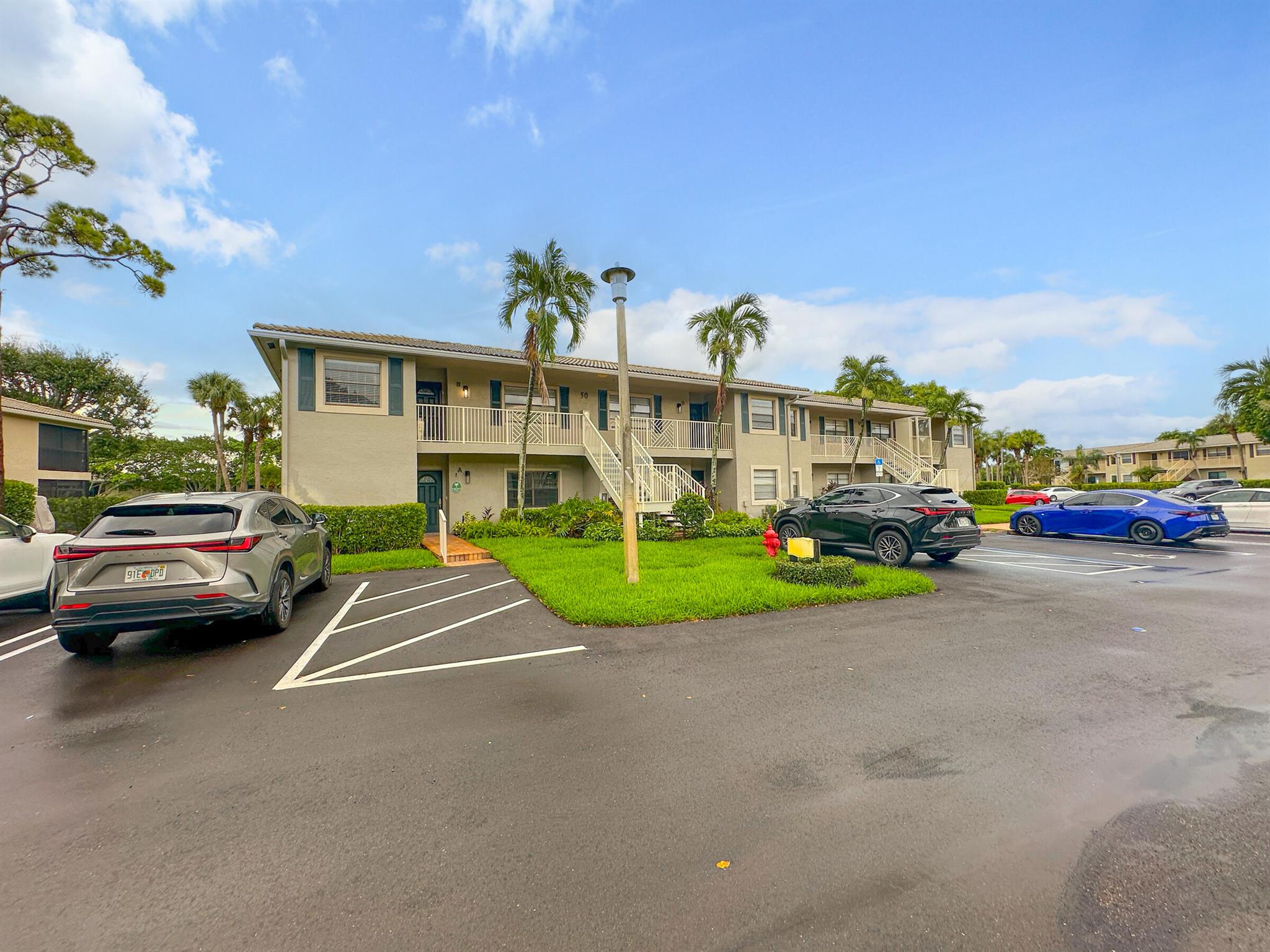 Enjoy newly renovated 2 bedroom apartment at the prestigious Hunters Run Country Club. Enjoy all the conveniences you will need while sitting back and enjoy the Florida sunshine. Ideally located to fine dining and entertainment.