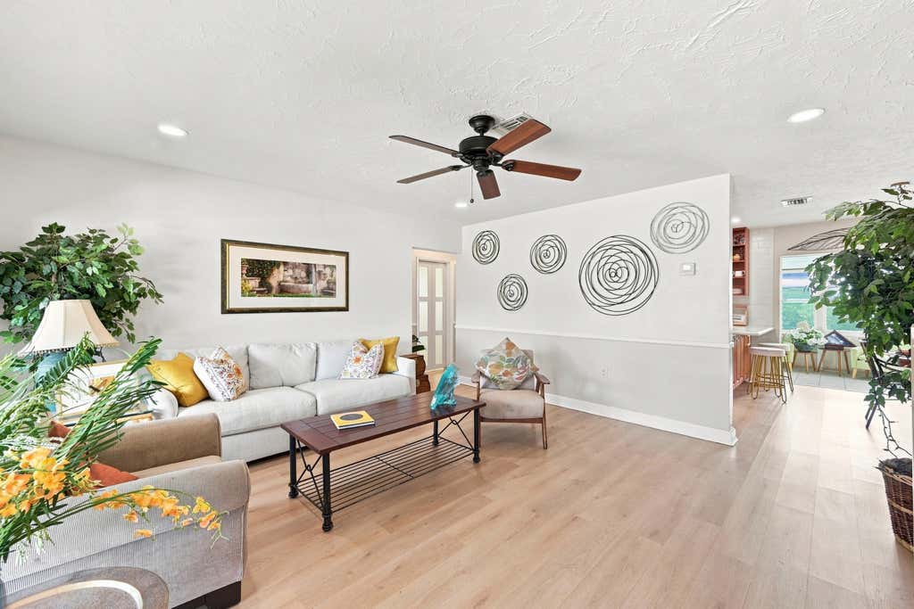 Photo of 510 SE 4TH Court, Pompano Beach, FL 33060 (MLS # B26066881)