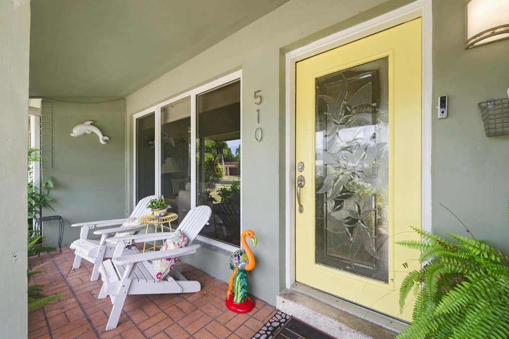 Photo of 510 SE 4TH Court, Pompano Beach, FL 33060 (MLS # B26066881)