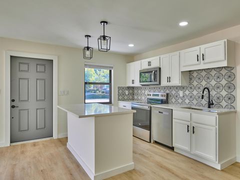 328 SW 11th Avenue Delray Beach FL 33444