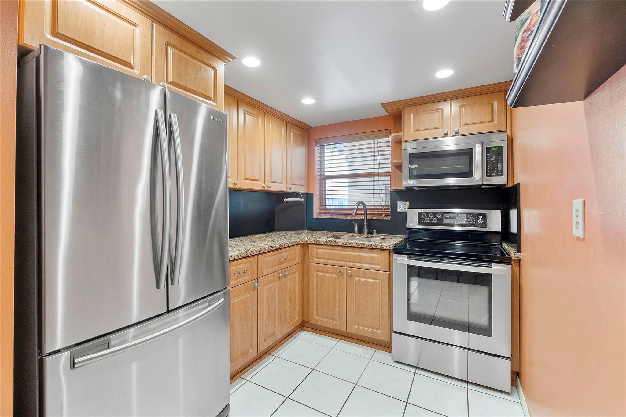 1720 JEFFERSON Street 212