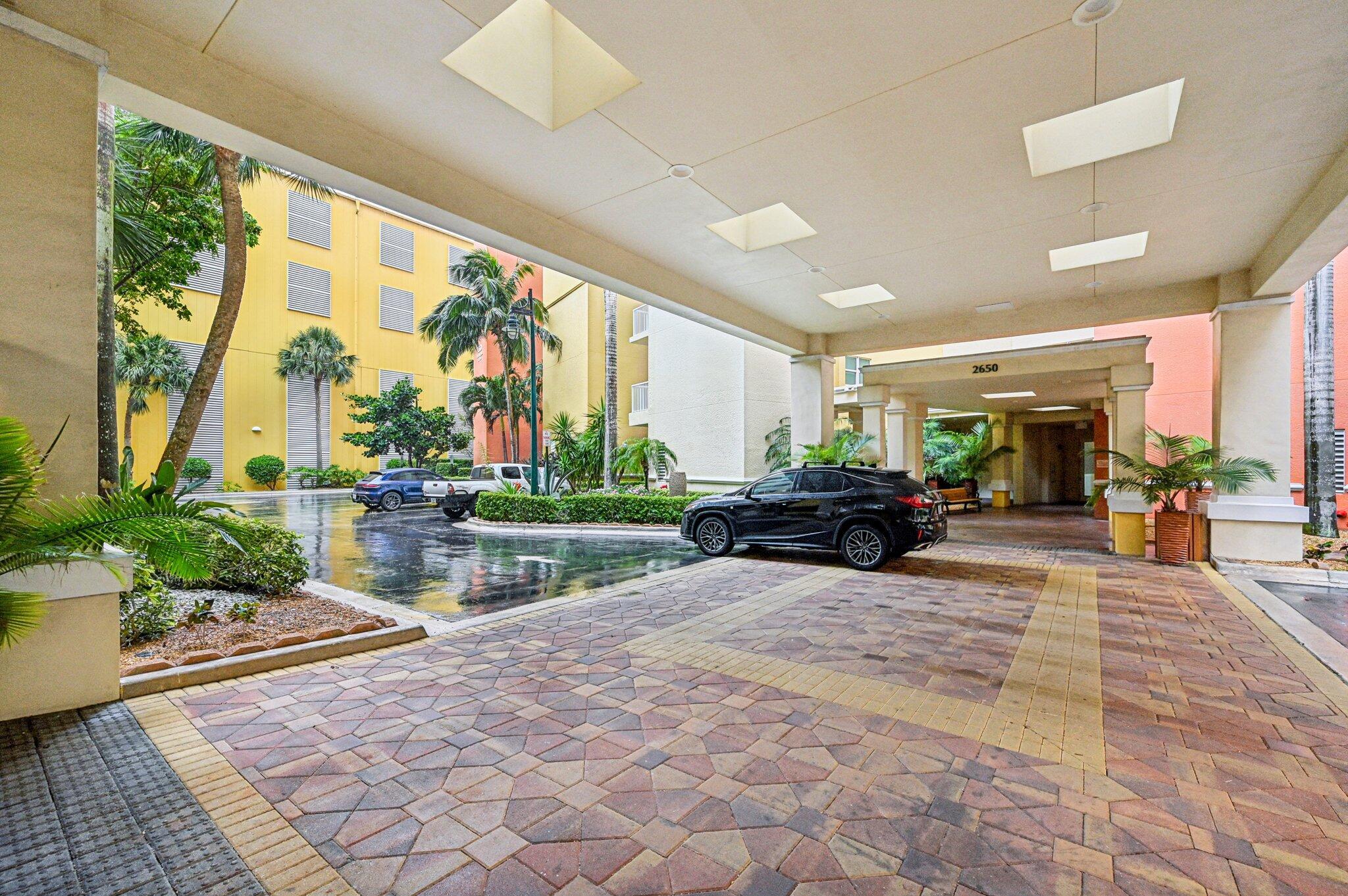 2650 Lake Shore Drive NE 1006