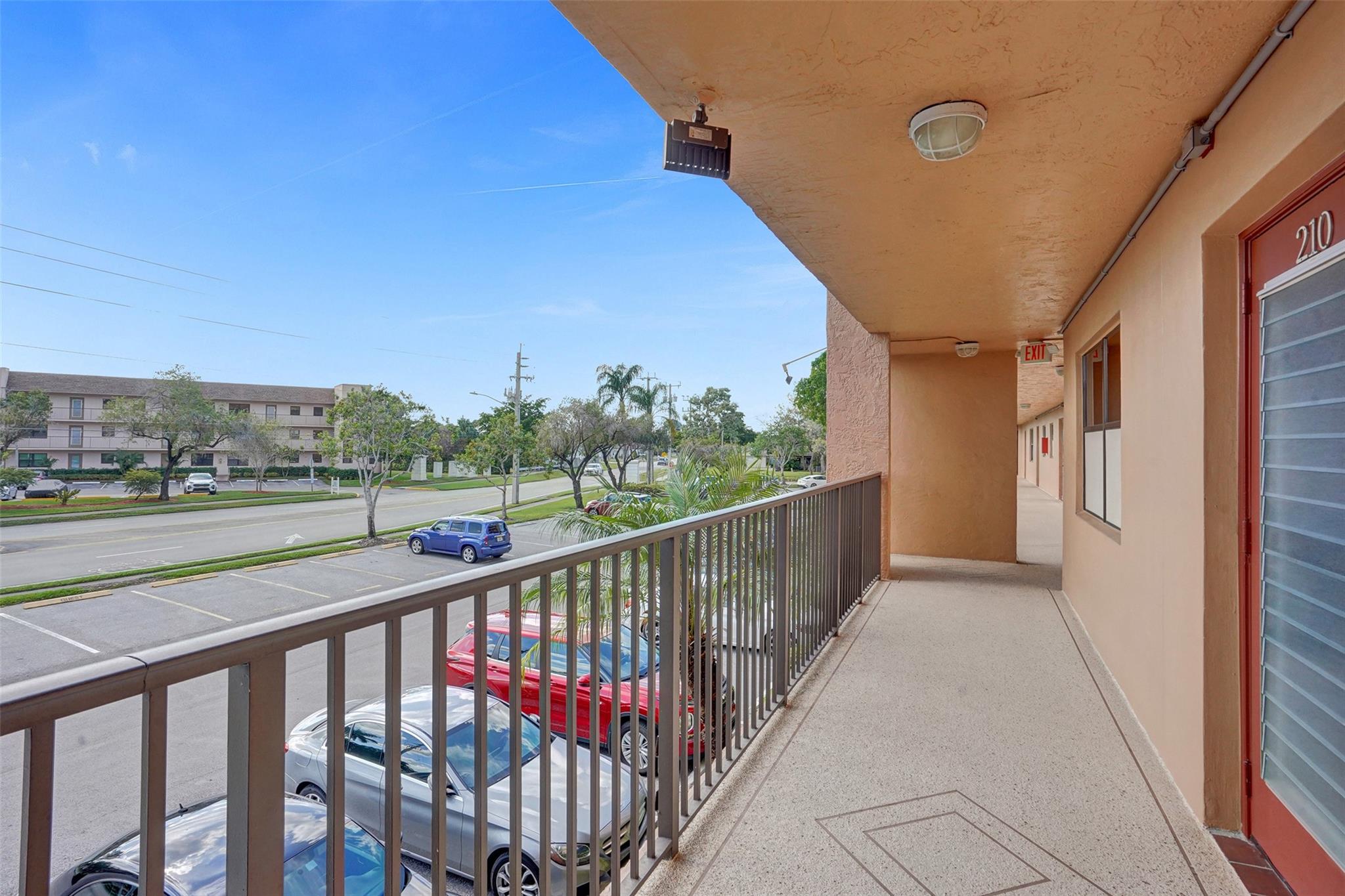 Sunrise Lakes ph 4 - Residential