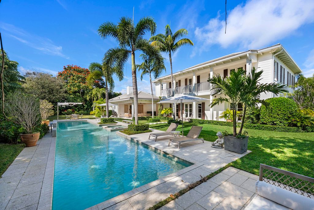 Photo of 124 Forest Hill Boulevard, West Palm Beach, FL 33405 (MLS # R11158556)