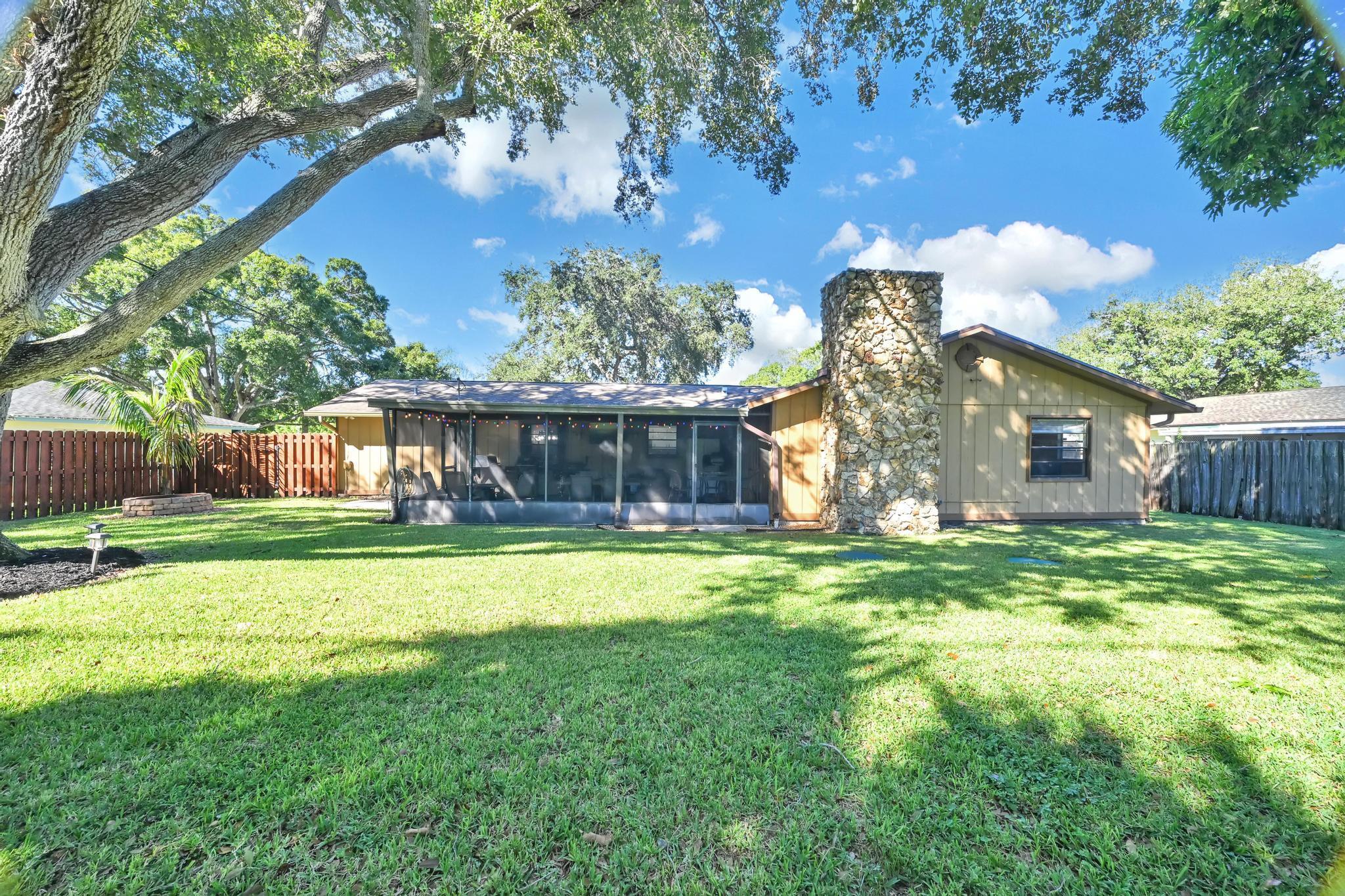 CARDINAL GLADES - Residential