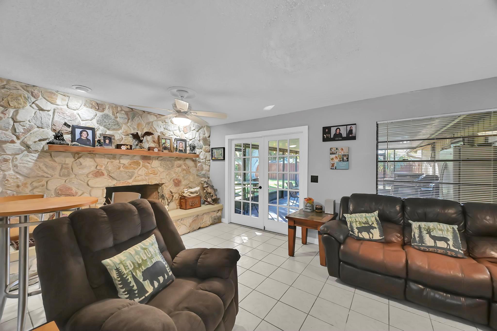 CARDINAL GLADES - Residential