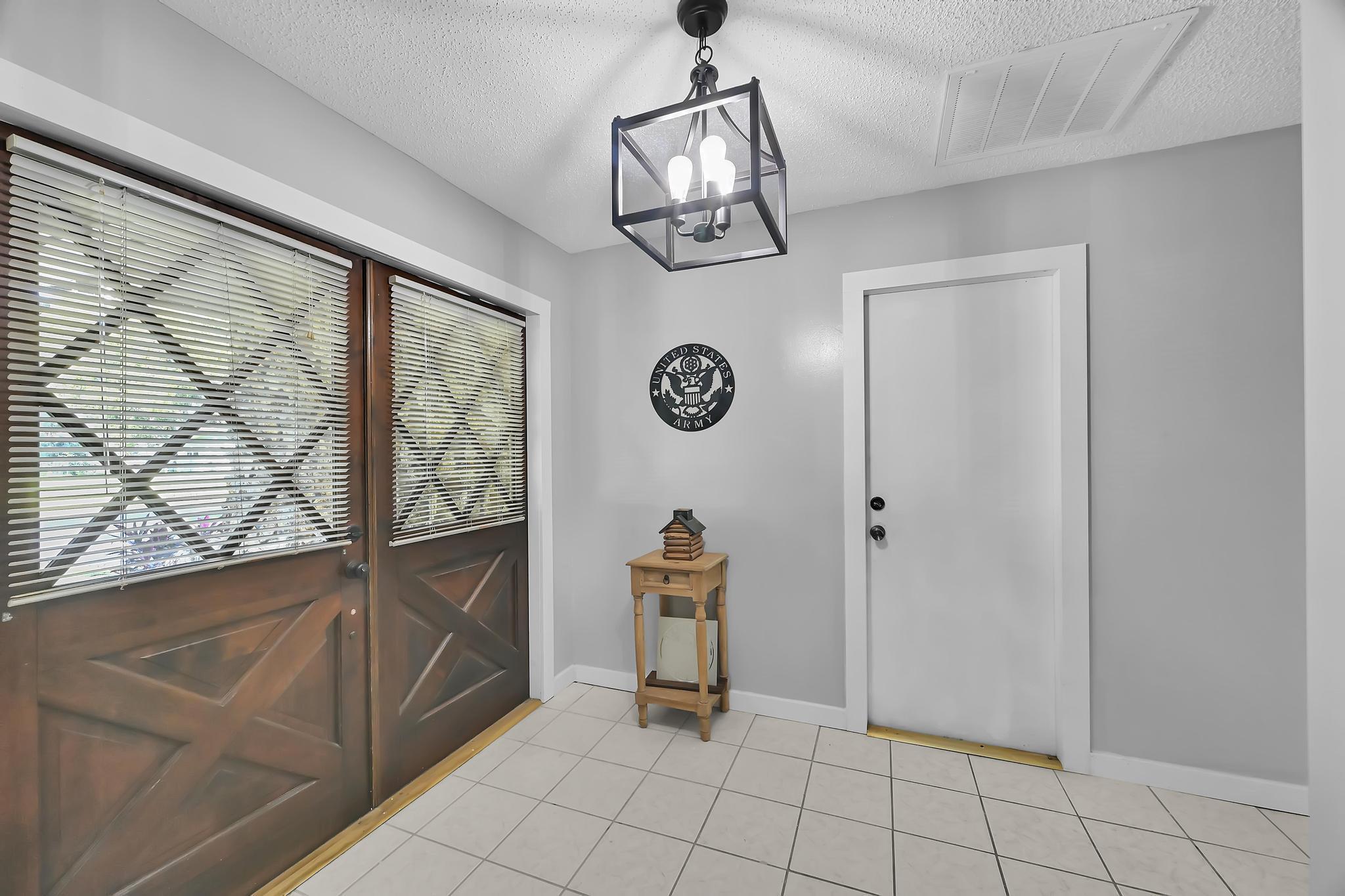 CARDINAL GLADES - Residential