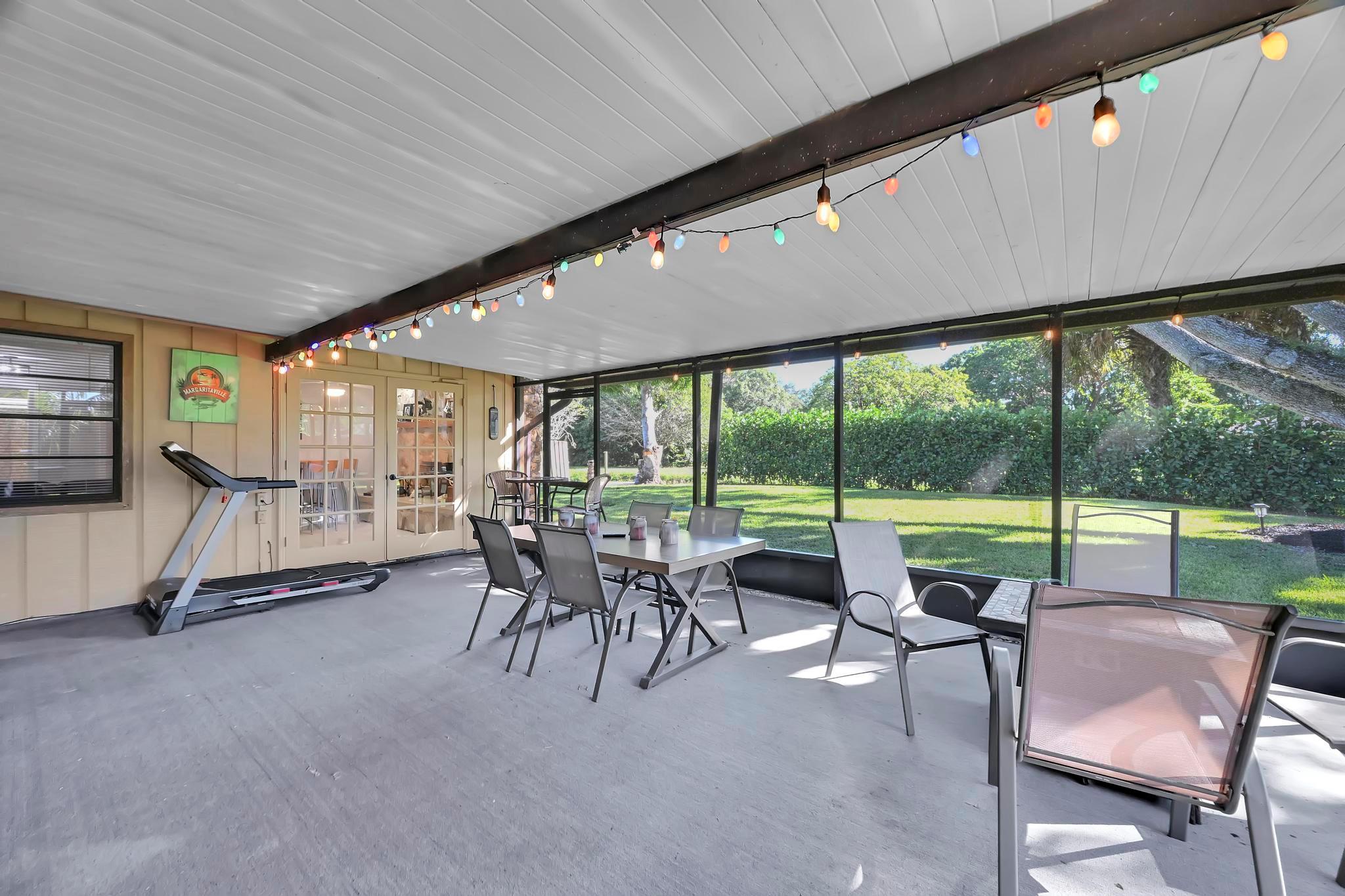 CARDINAL GLADES - Residential