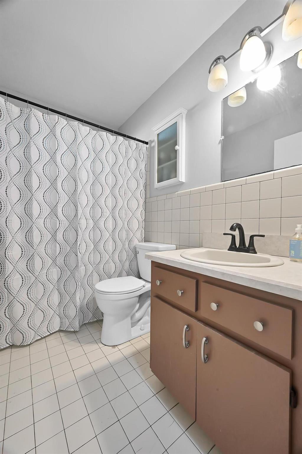 CARDINAL GLADES - Residential