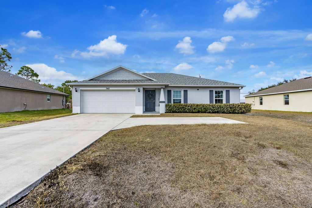 Photo of 742 NW Bayshore Boulevard, Port Saint Lucie, FL 34983 (MLS # R11161201)