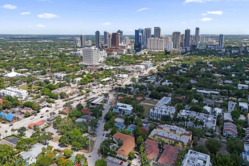 Photo of 1250 Miami Road #11, Fort Lauderdale, FL 33316 (MLS # B26043493)