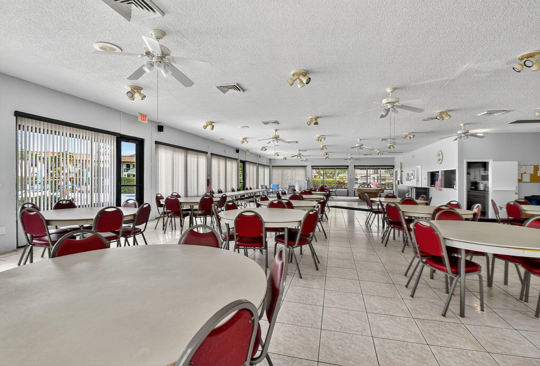 LUCERNE LAKES GOLF COLONY - Residential Lease